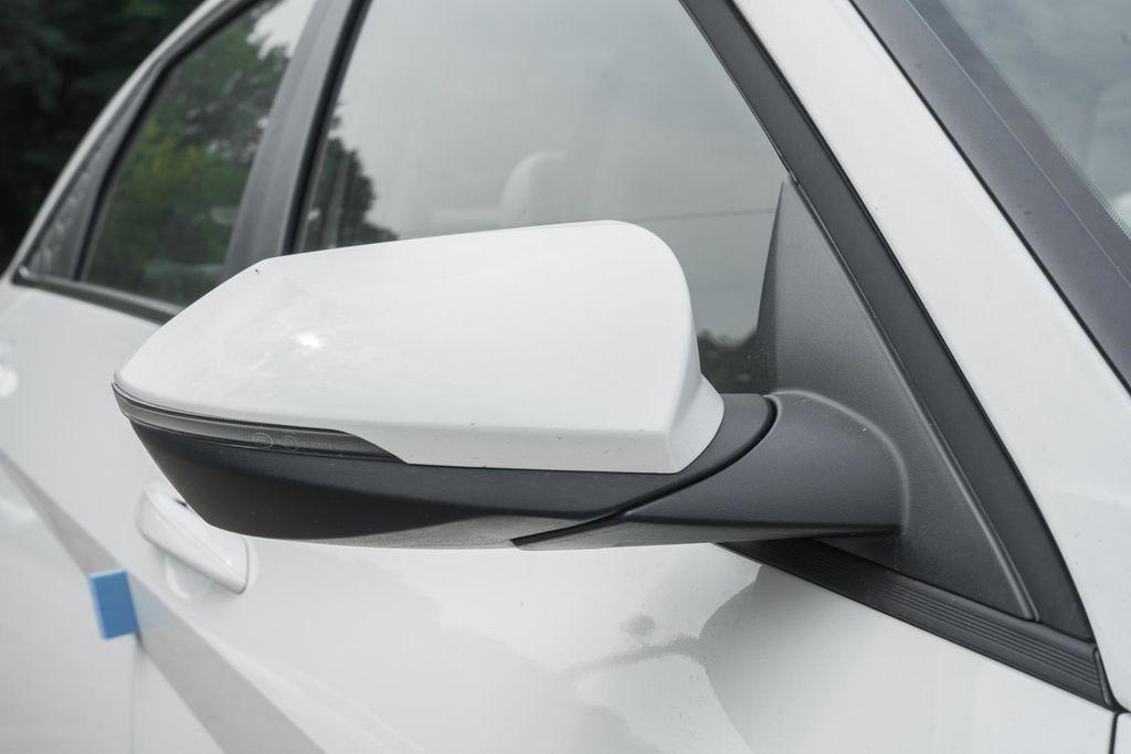 new 2025 Hyundai Elantra car, priced at $25,186