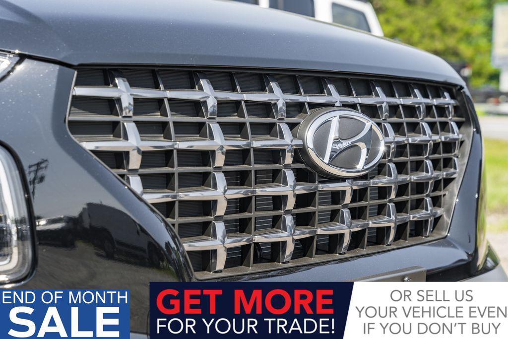 new 2025 Hyundai Venue car, priced at $18,493