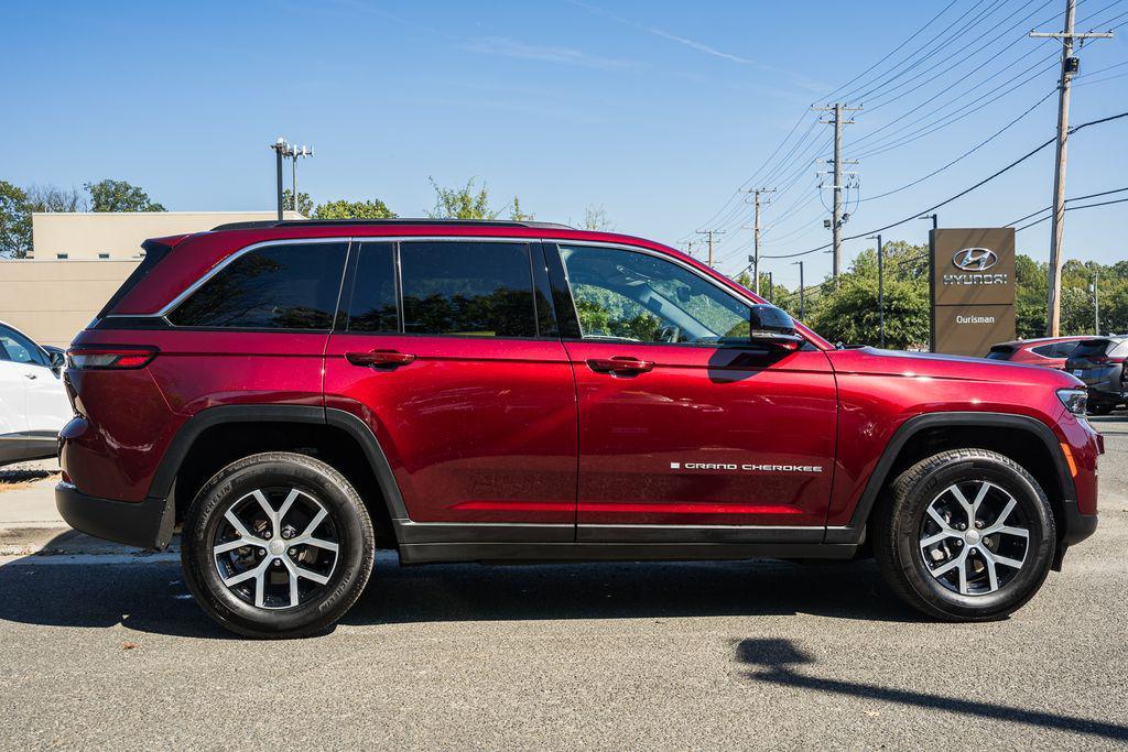 used 2024 Jeep Grand Cherokee car, priced at $34,500