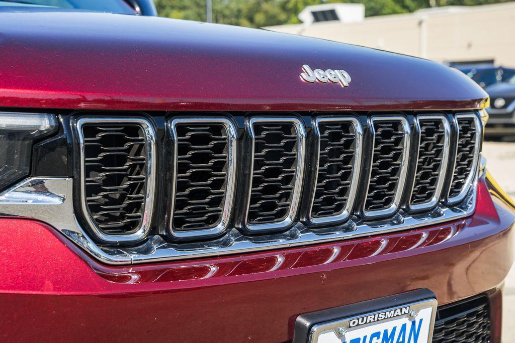 used 2024 Jeep Grand Cherokee car, priced at $34,500