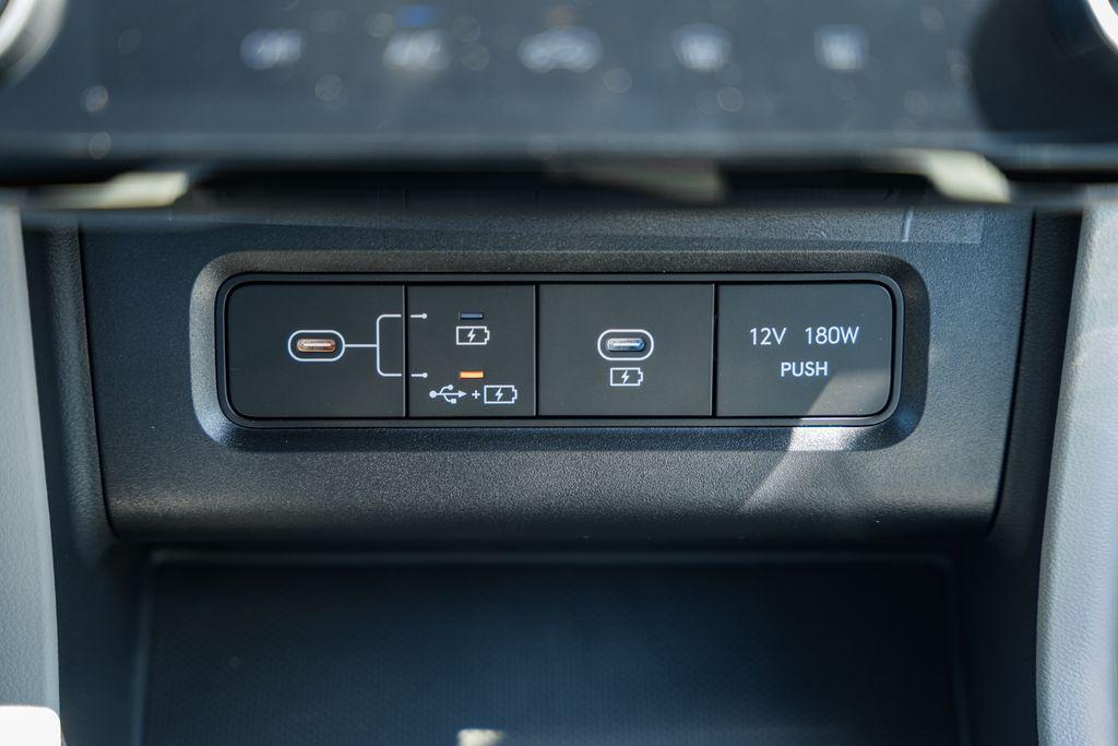 new 2025 Hyundai TUCSON Hybrid car, priced at $30,423