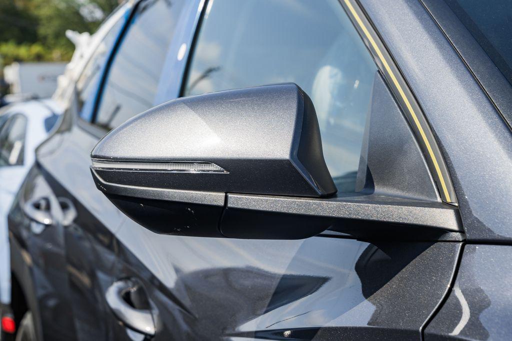 new 2025 Hyundai TUCSON Hybrid car, priced at $30,423