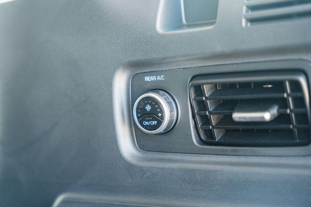 used 2025 Hyundai Santa Fe car, priced at $34,000