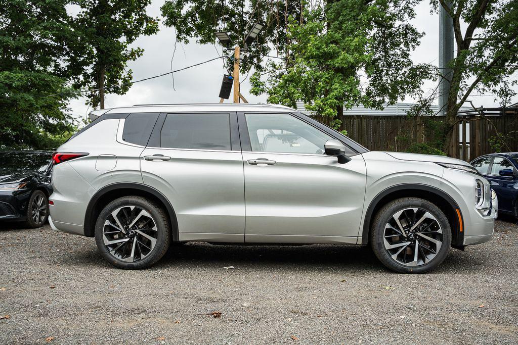 used 2022 Mitsubishi Outlander car, priced at $22,000