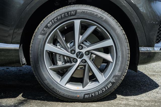 new 2025 Genesis GV80 car, priced at $63,064