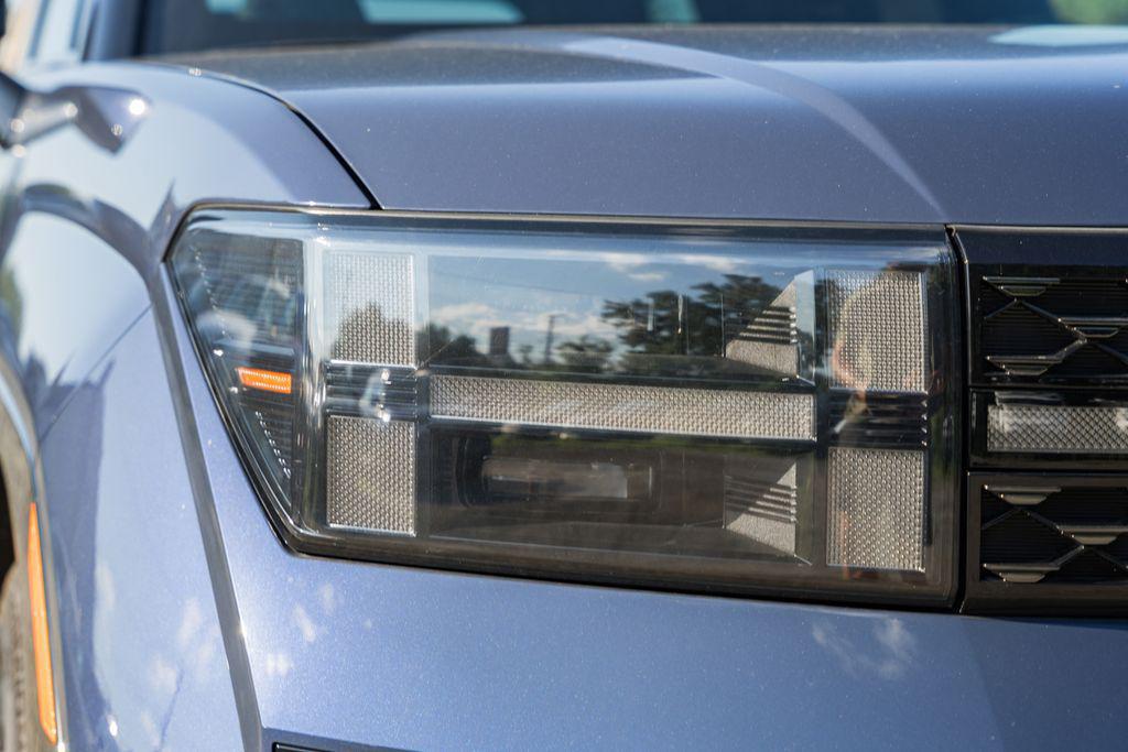 new 2025 Hyundai Santa Fe car, priced at $47,397