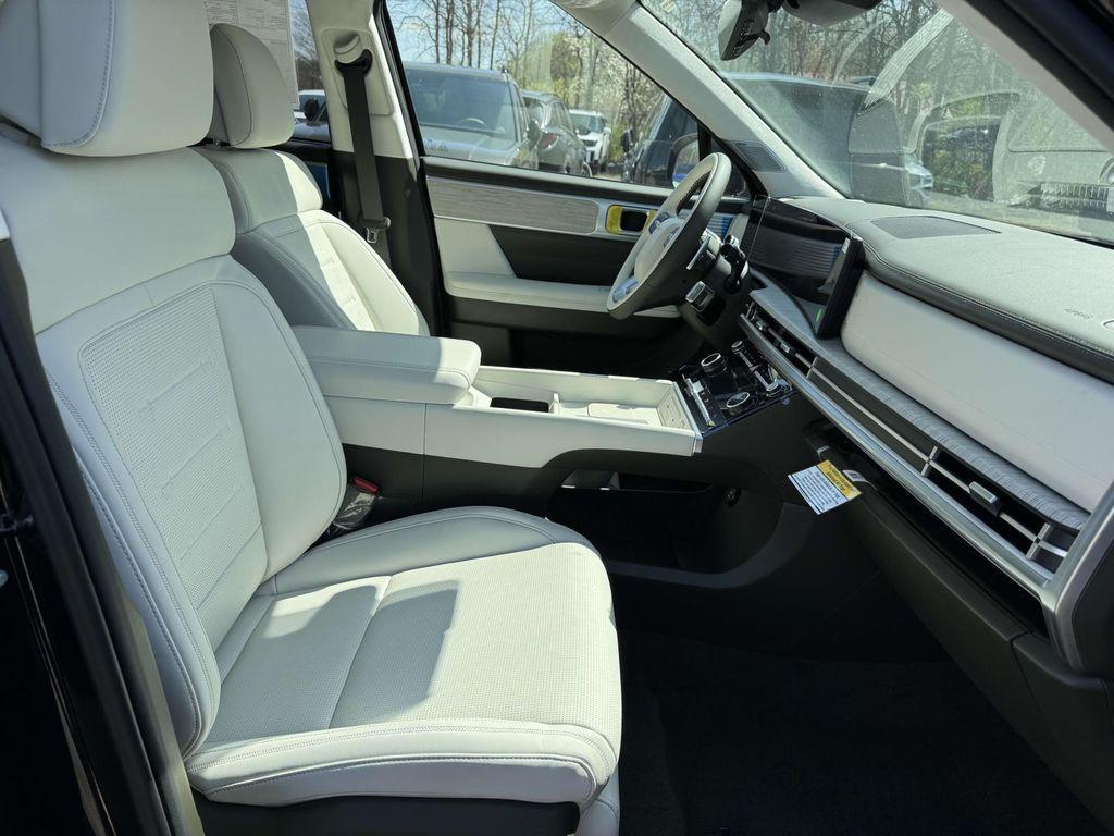 new 2025 Hyundai SANTA FE HEV car, priced at $42,277