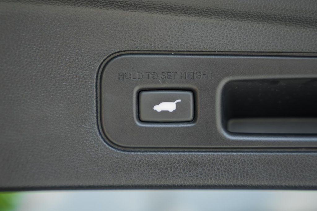 used 2025 Acura MDX car, priced at $45,000