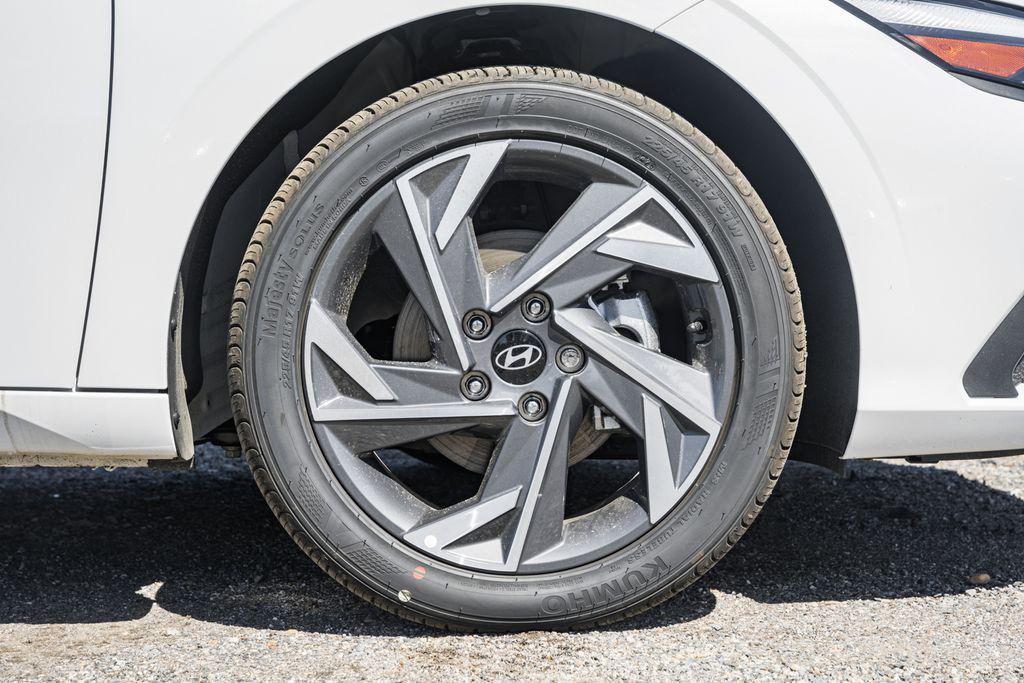 new 2025 Hyundai Elantra car, priced at $19,784