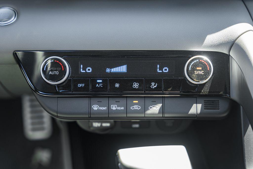 new 2025 Hyundai Elantra car, priced at $19,784