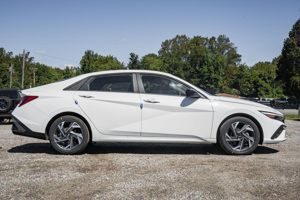 new 2025 Hyundai Elantra car, priced at $19,784