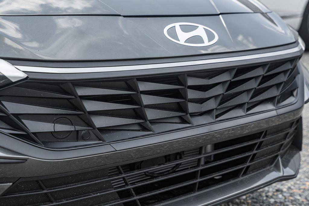 new 2025 Hyundai ELANTRA HEV car, priced at $22,478