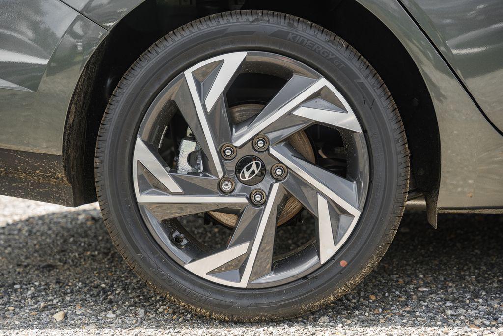 new 2025 Hyundai ELANTRA HEV car, priced at $22,478