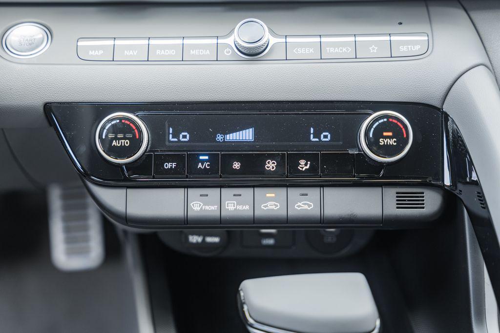 new 2025 Hyundai ELANTRA HEV car, priced at $22,478