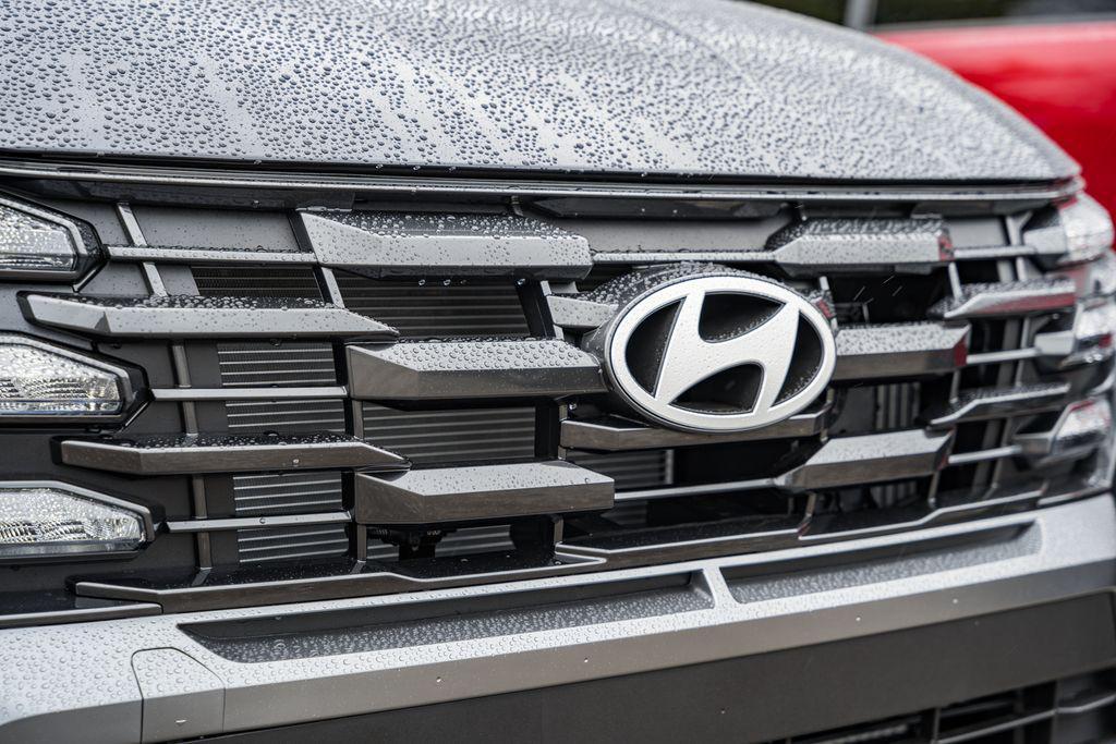 new 2026 Hyundai TUCSON Hybrid car, priced at $33,233