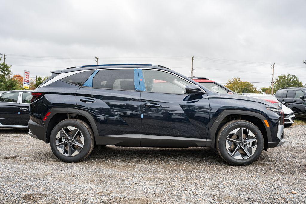 new 2026 Hyundai TUCSON Hybrid car, priced at $33,233