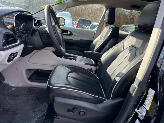 used 2023 Chrysler Pacifica car, priced at $25,000