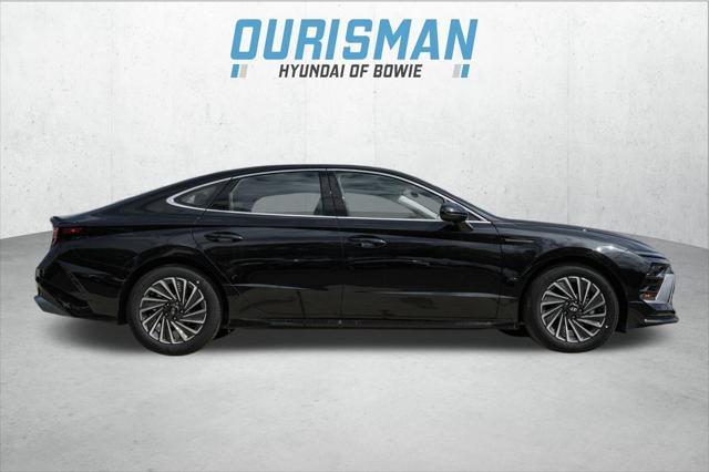 new 2025 Hyundai Sonata Hybrid car, priced at $32,122