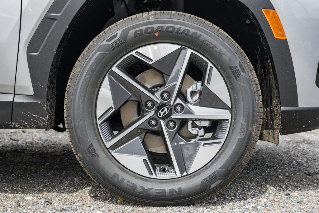 new 2025 Hyundai TUCSON Hybrid car, priced at $31,181