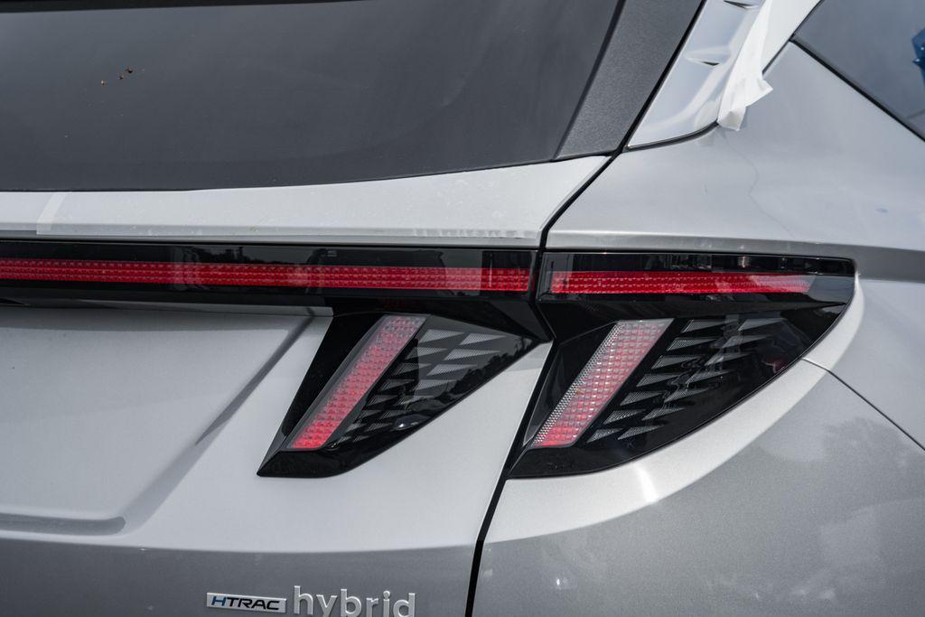 new 2025 Hyundai TUCSON Hybrid car, priced at $31,181