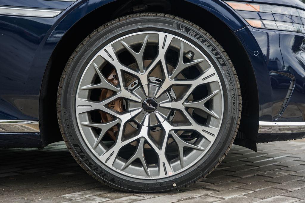 new 2026 Genesis G90 car, priced at $103,063