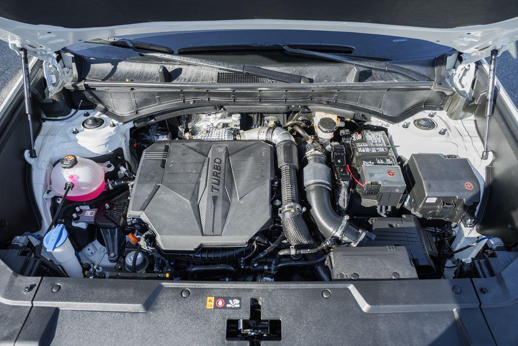 used 2025 Hyundai Santa Fe car, priced at $48,000