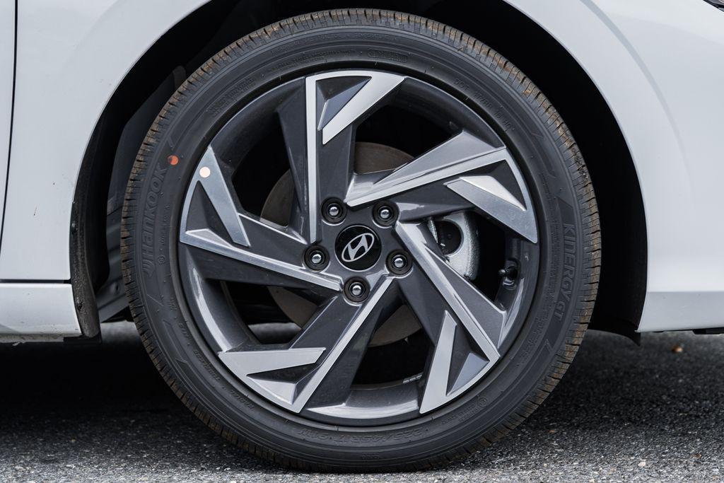 new 2025 Hyundai Elantra car, priced at $23,247