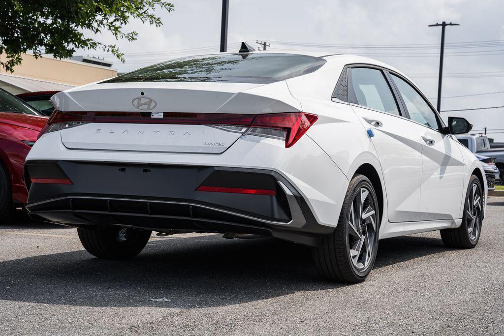new 2025 Hyundai Elantra car, priced at $23,247