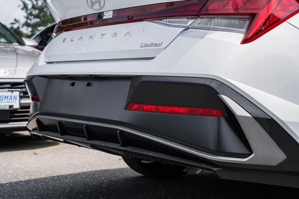 new 2025 Hyundai Elantra car, priced at $23,247