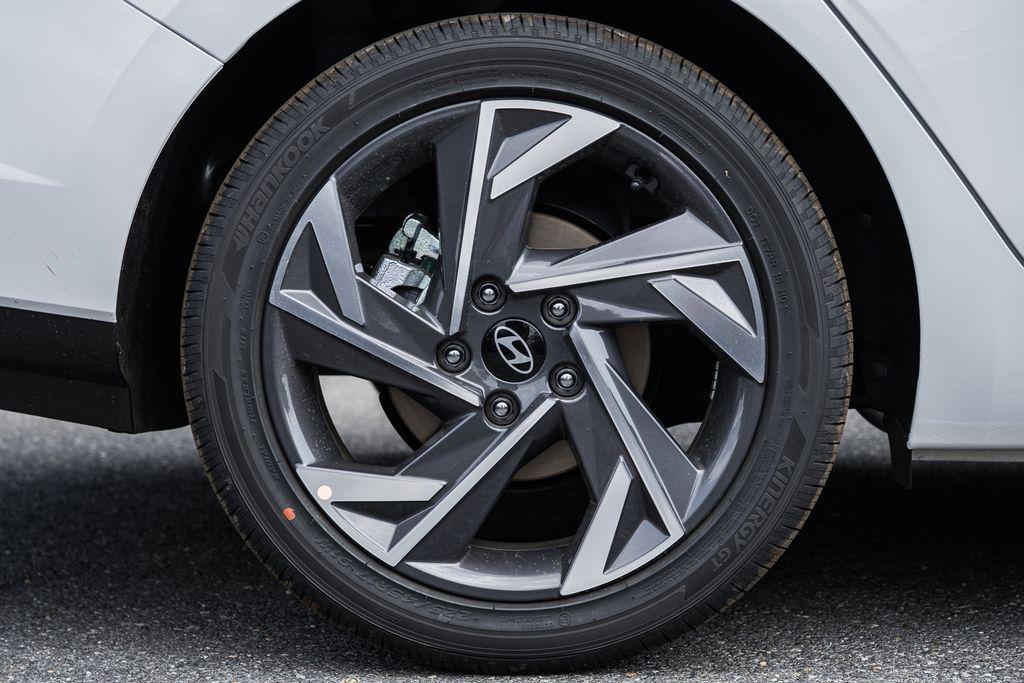 new 2025 Hyundai Elantra car, priced at $23,247