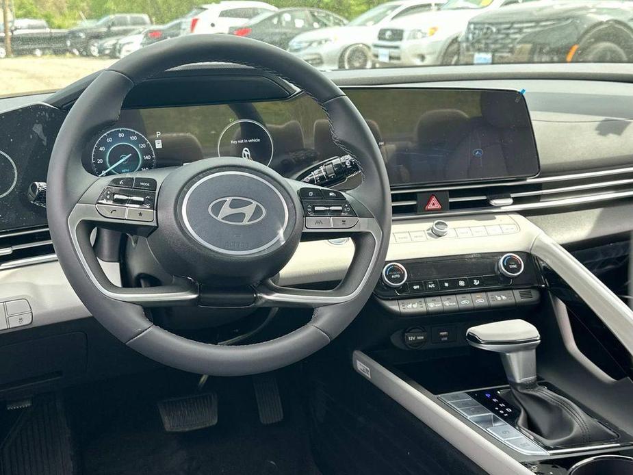 new 2024 Hyundai Elantra HEV car, priced at $29,597