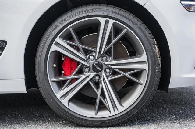 new 2025 Genesis G70 car, priced at $45,602