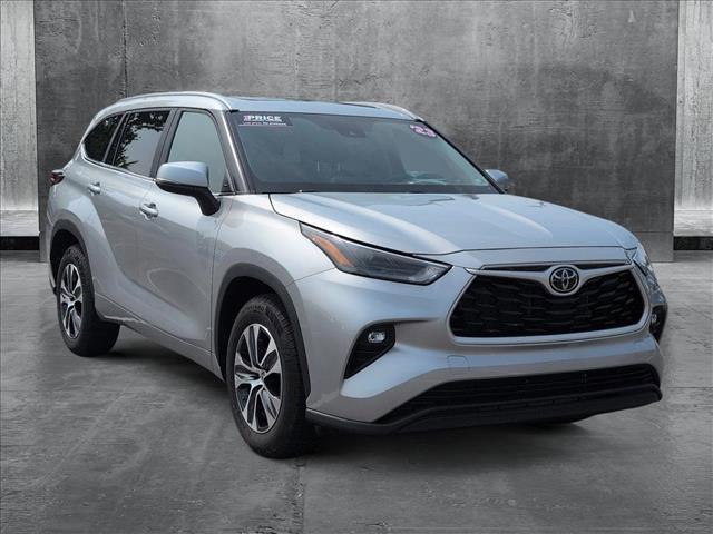 used 2023 Toyota Highlander car, priced at $37,408