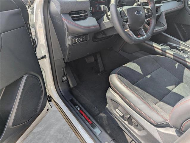 new 2025 Ford Explorer car, priced at $53,901