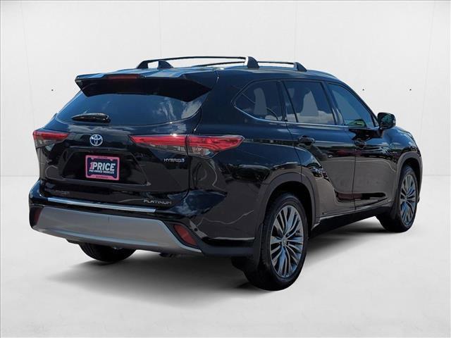 used 2020 Toyota Highlander Hybrid car, priced at $33,297