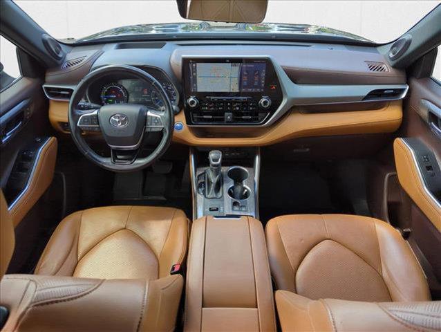 used 2020 Toyota Highlander Hybrid car, priced at $33,297