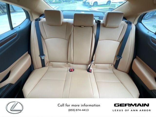 new 2025 Lexus ES 300h car