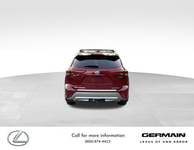 used 2022 Toyota Highlander Hybrid car, priced at $43,995