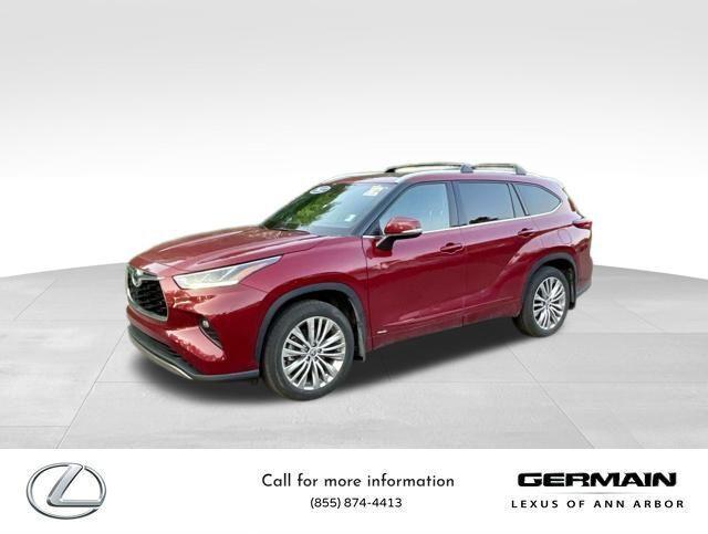 used 2022 Toyota Highlander Hybrid car, priced at $43,995
