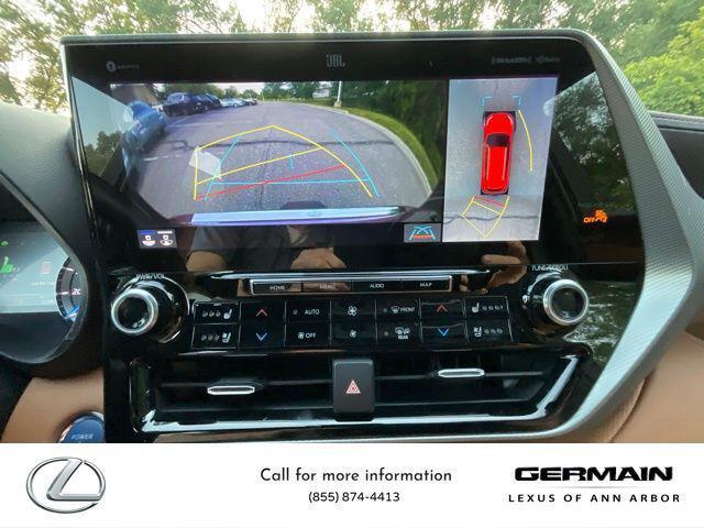 used 2022 Toyota Highlander Hybrid car, priced at $43,995
