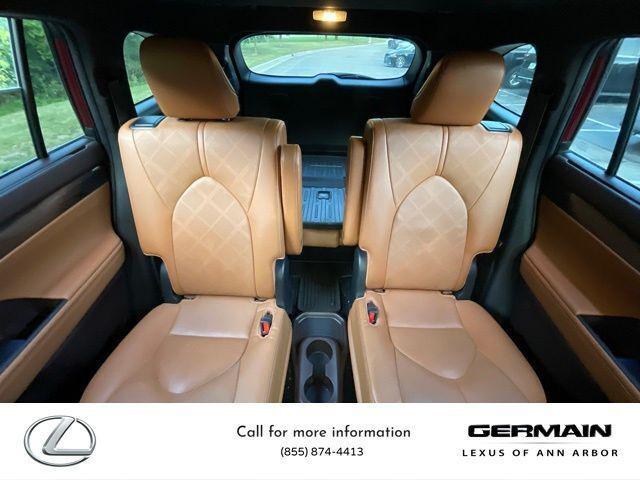 used 2022 Toyota Highlander Hybrid car, priced at $43,995