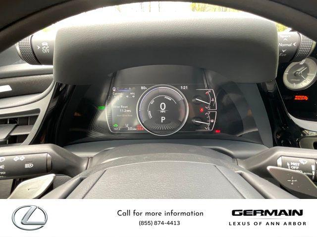 new 2025 Lexus ES 300h car