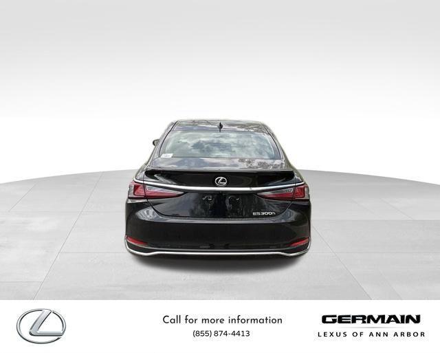 new 2025 Lexus ES 300h car