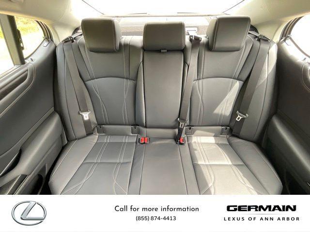 new 2025 Lexus ES 300h car