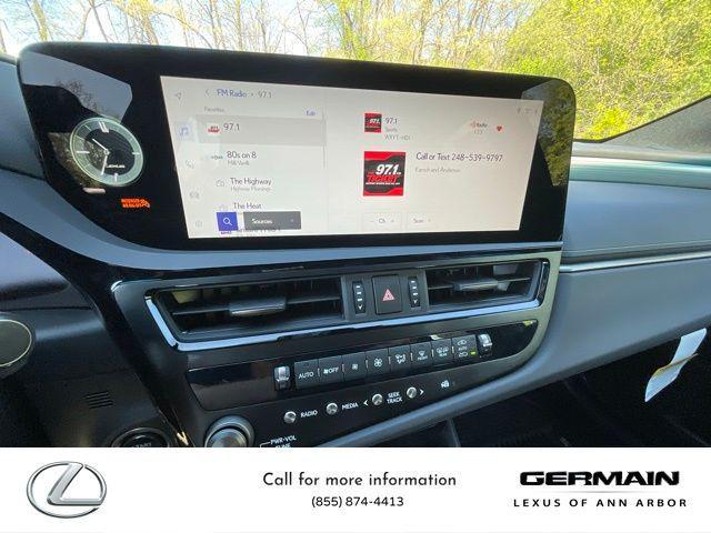 new 2025 Lexus ES 350 car