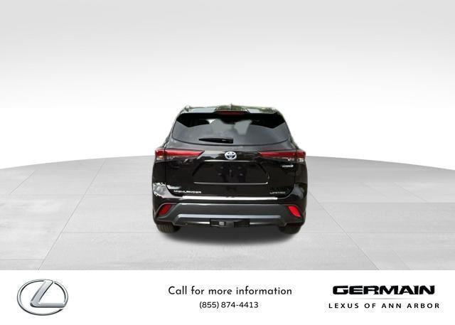 used 2021 Toyota Highlander Hybrid car, priced at $38,995