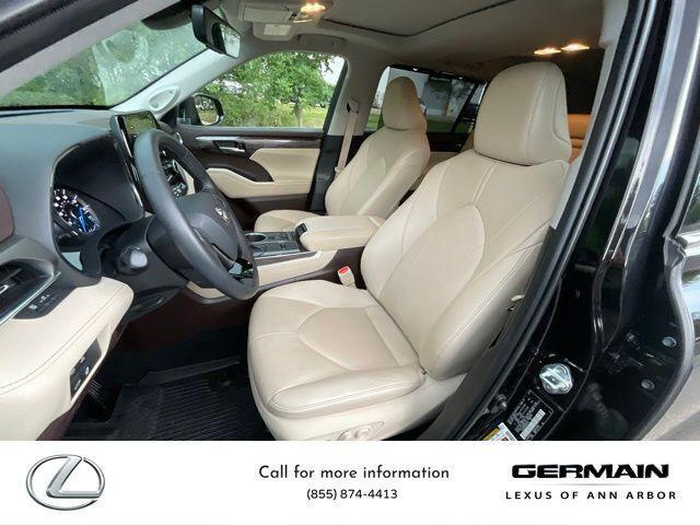 used 2021 Toyota Highlander Hybrid car, priced at $38,995