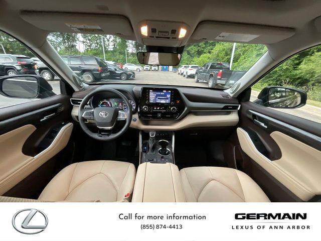 used 2021 Toyota Highlander Hybrid car, priced at $38,995