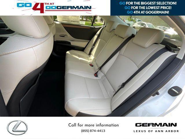 new 2025 Lexus ES 250 car, priced at $45,686