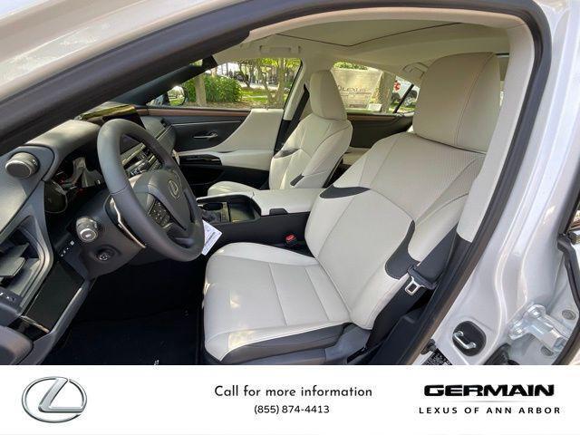 new 2025 Lexus ES 250 car, priced at $45,686